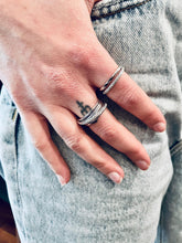 將圖片載入圖庫檢視器 Anelli in argento e zirconi ricoperti di platino Diamonfire Brilliant