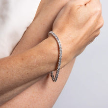 Carica l'immagine nel visualizzatore di Gallery, bracciale tennis lineare
