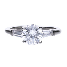 Load image into Gallery viewer, Anello solitario in argento e zirconi ricoperto di platino Diamonfire Bridal
