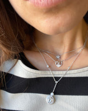 將圖片載入圖庫檢視器 Collana pendente tondo in argento e zirconi ricoperta di platino Diamonfire
